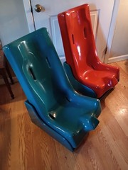 x-large tumble Forms Feeder Seat With Floor Base